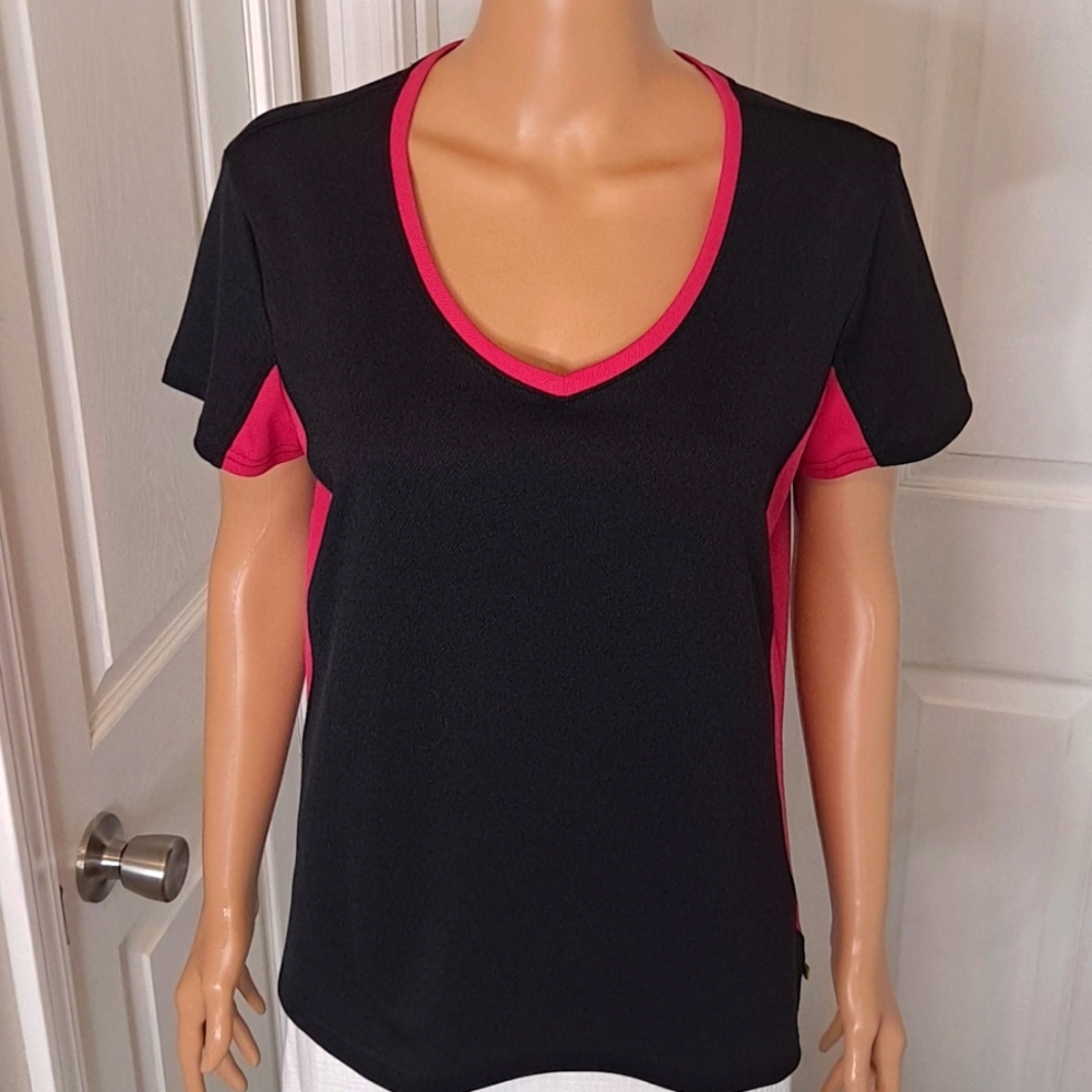Made for Life Black and Hot Pink Short Sleeve V-Neck Quick Dry Sport Top